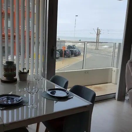 Raversijde With Sea View